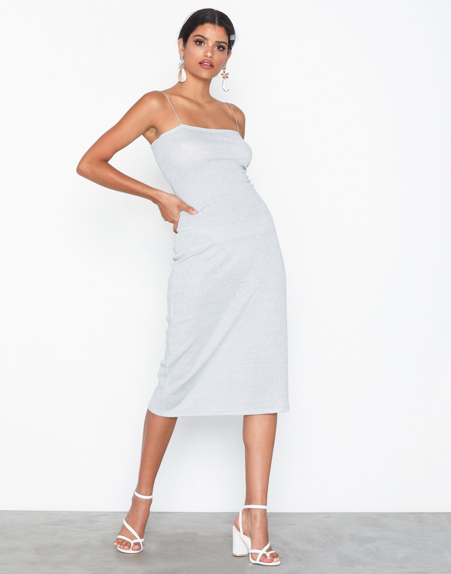 Glamorous Strappy Midi Dress Festklänningar