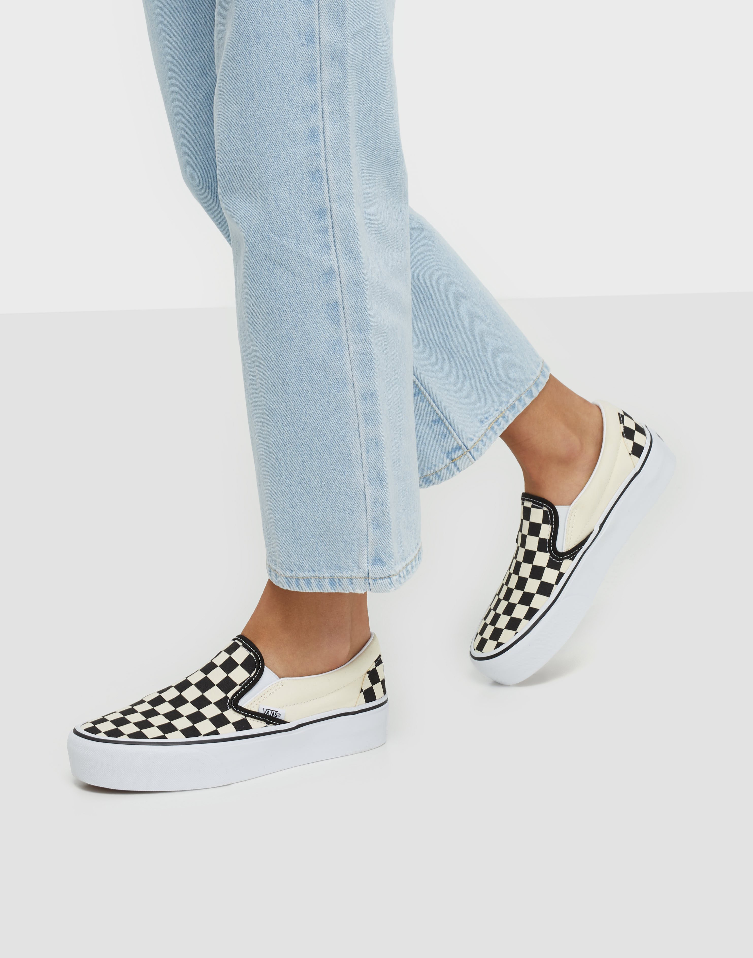 Shop VANS UA CLASSIC SLIP - ON PLATFORM - Black/White Nelly.com