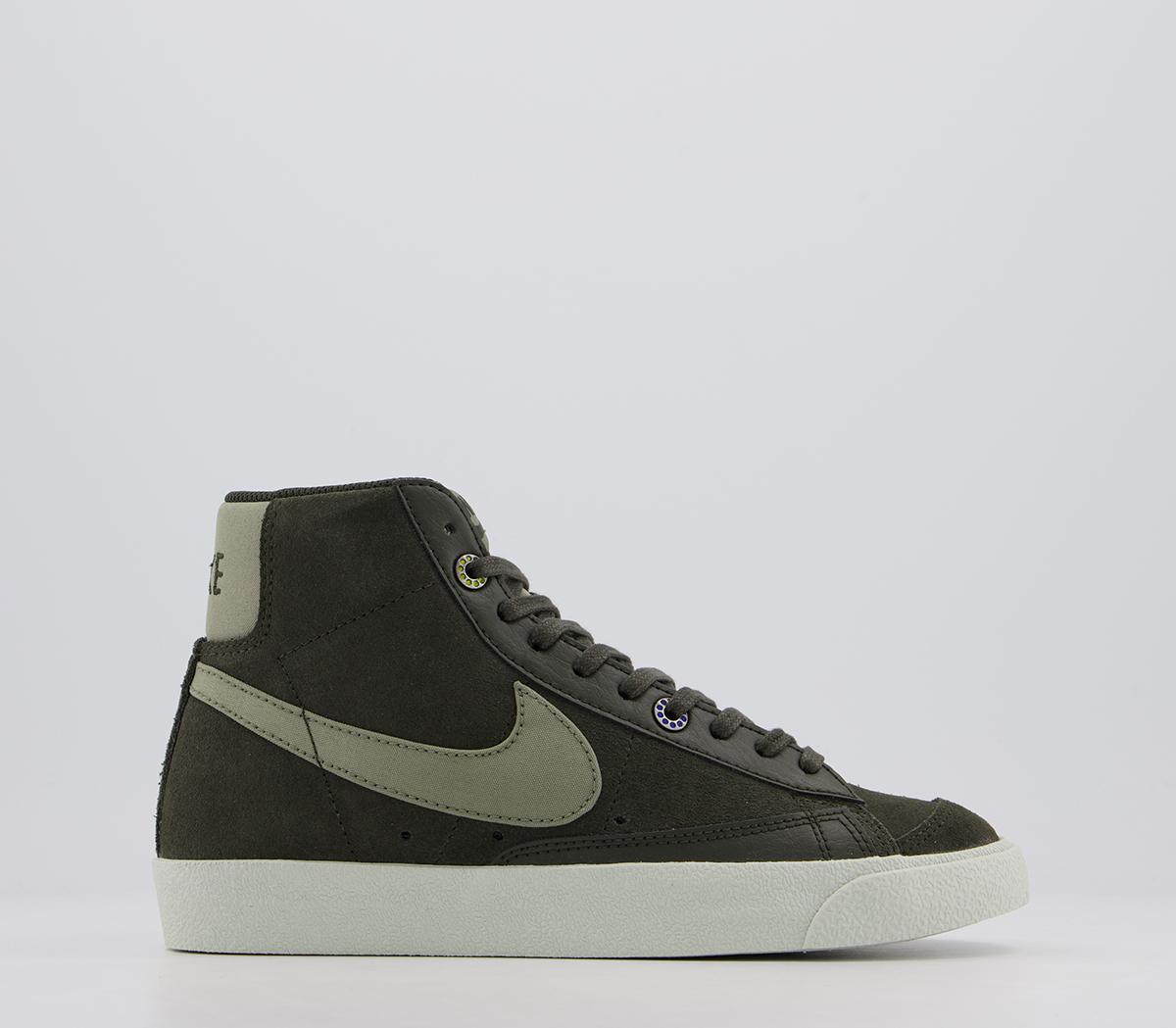 Blazer Mid 77 Trainers Blazer Mid 77 Trainers