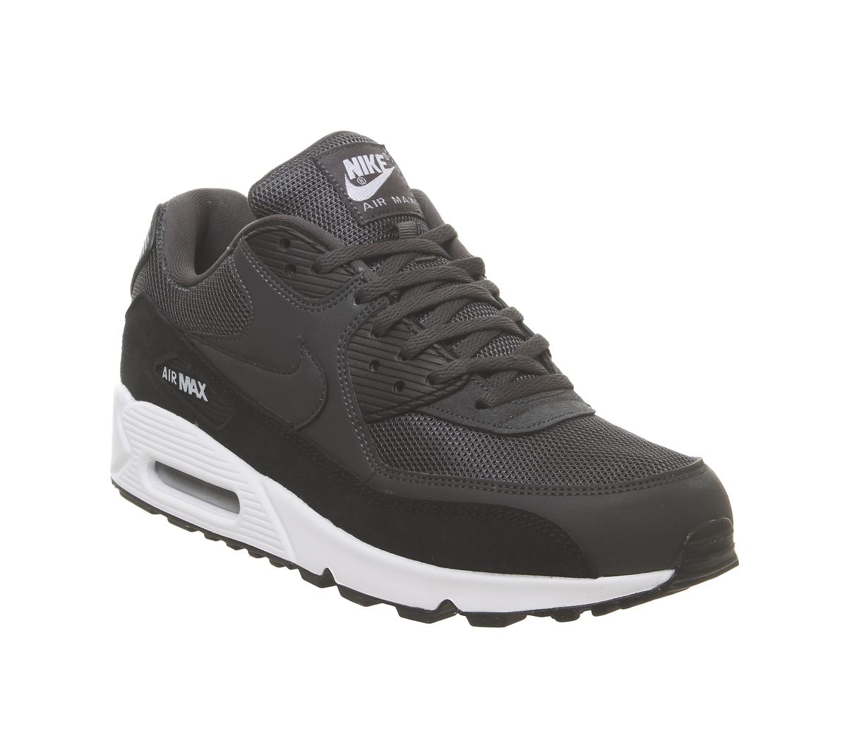 black nike air max trainers