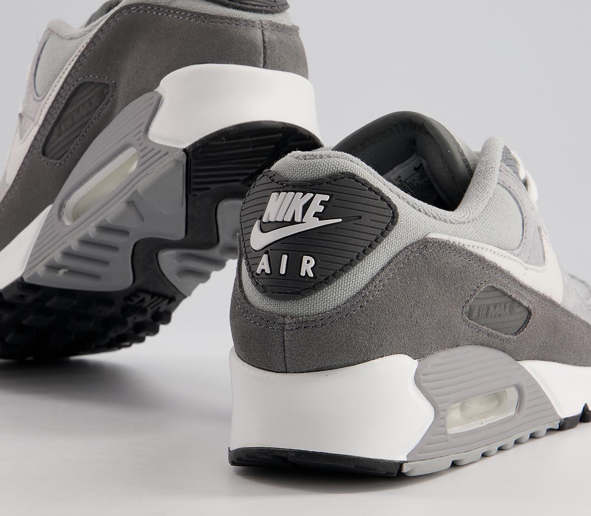 air max 90 light smoke grey on feet