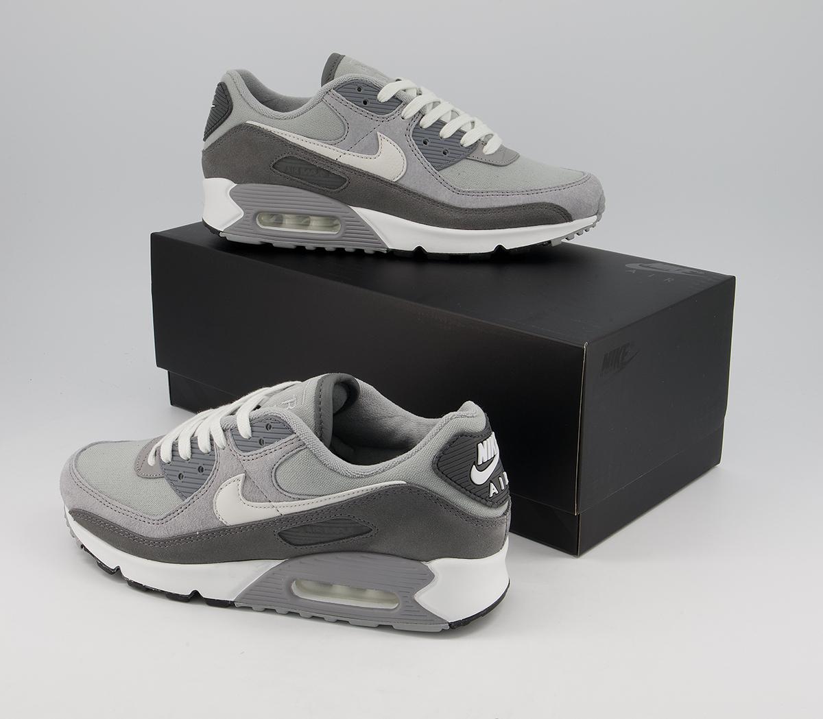 air max 90 light smoke grey on feet