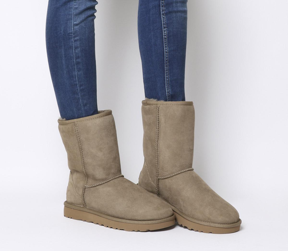 UGG Classic Short II Boots Antilope - Ankle Boots
