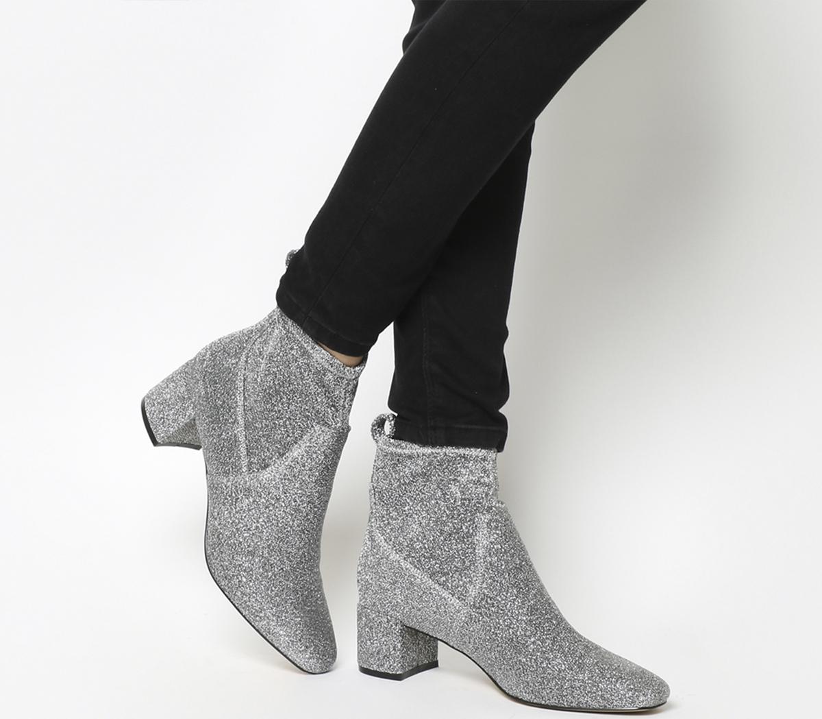 block heel stretch boots