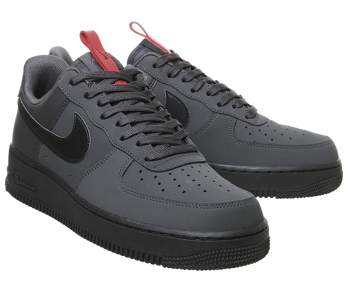 Nike Air Force 1 07 Trainers Anthracite Black Uni Red ...