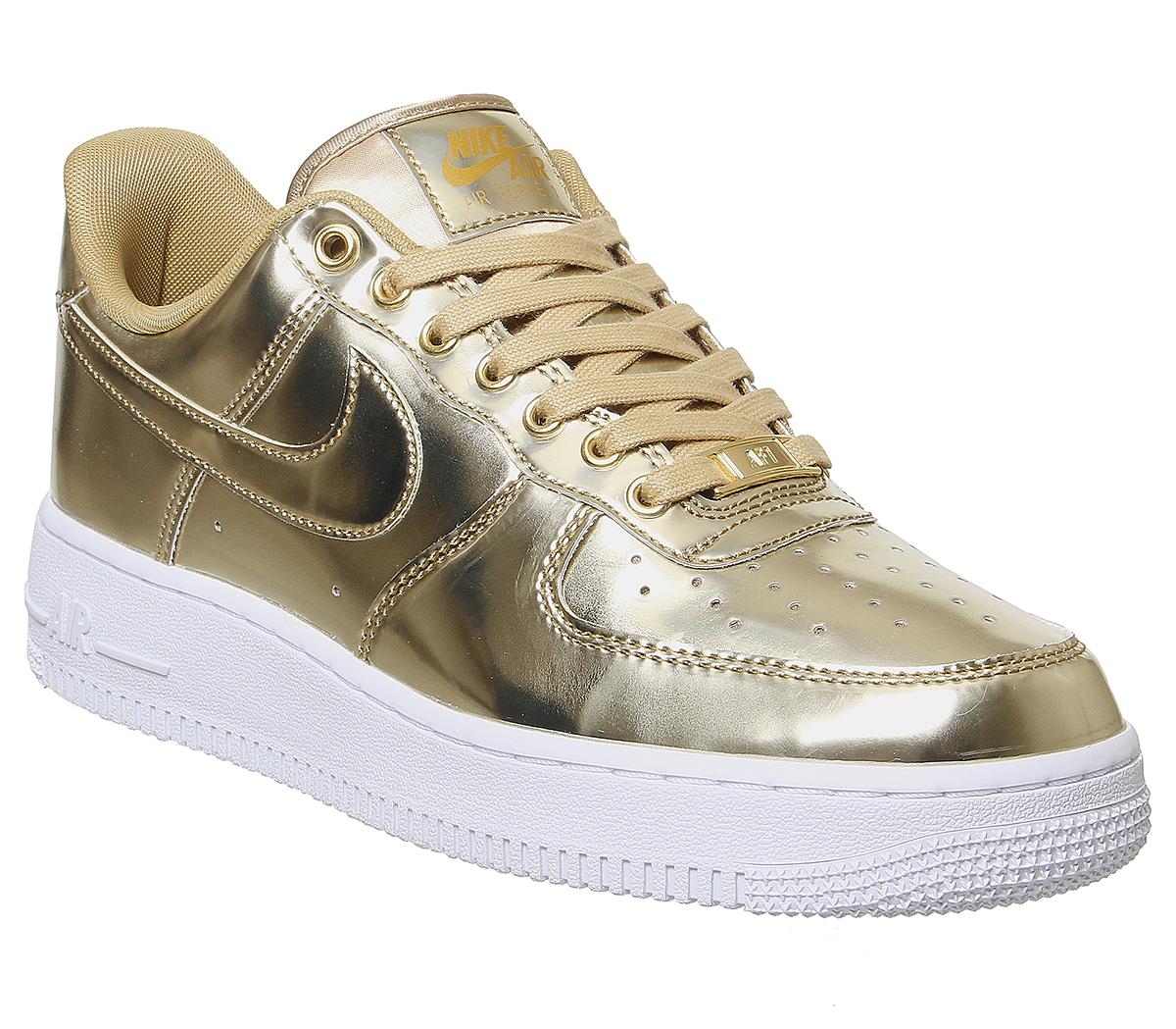 Nike Air Force 1 07 Trainers Metallic Gold - Sneaker damen