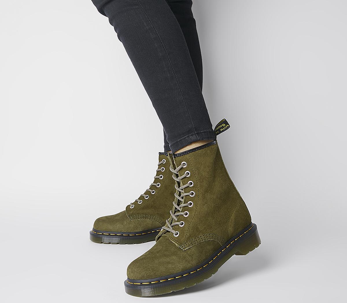 8 Eyelet Lace Up Boots Grenade Green 