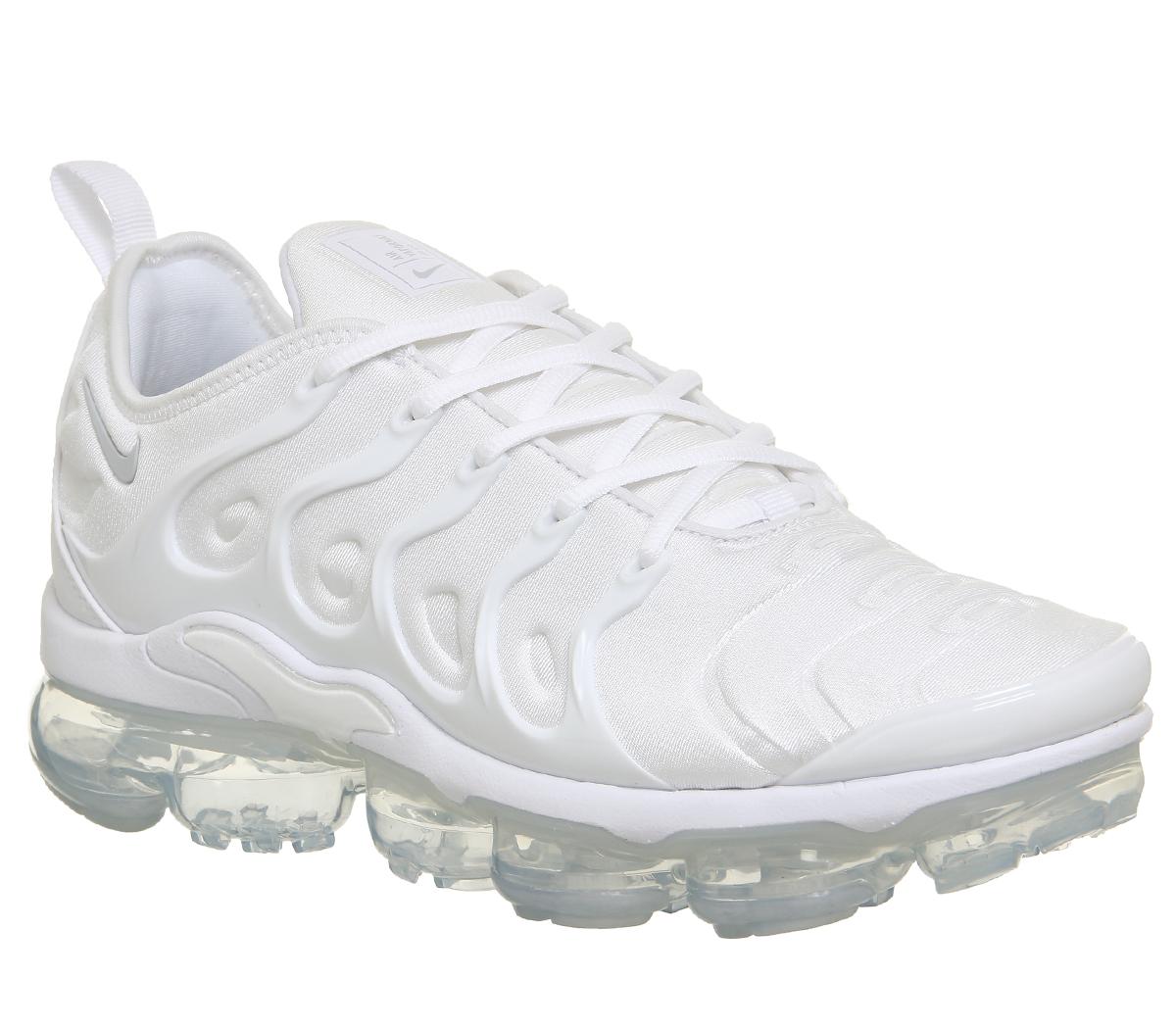 nike vapormax plus white