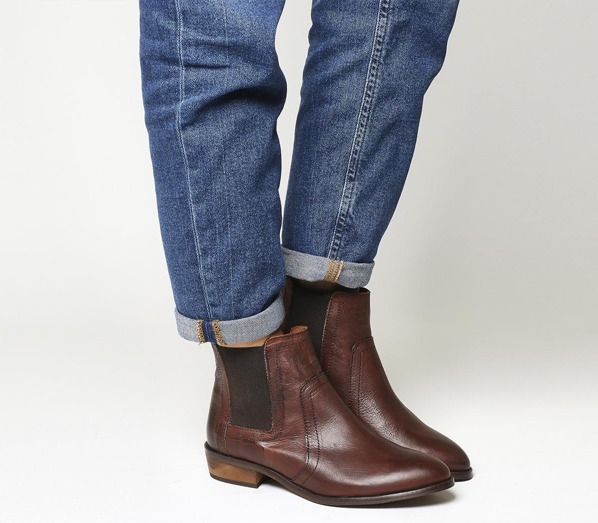 tan leather chelsea boots