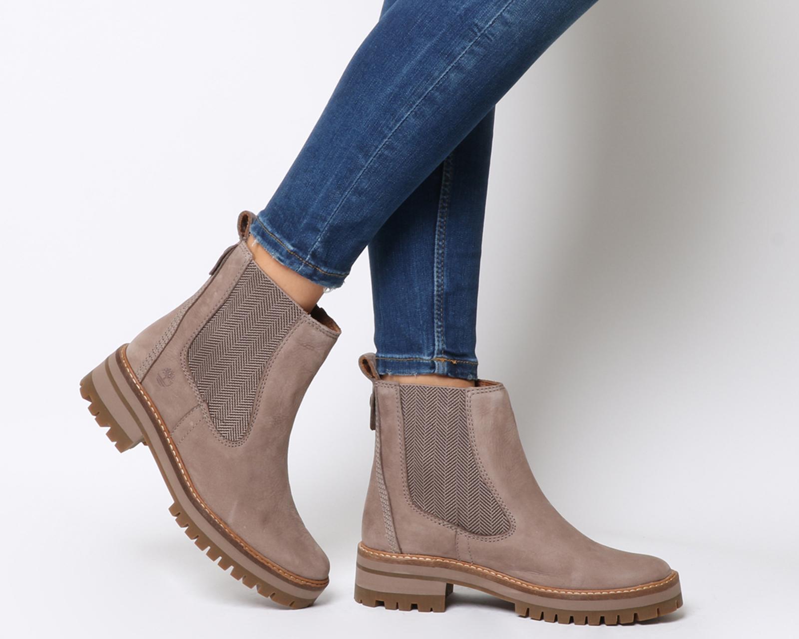 women's courmayeur valley chelsea boots style a1rrk929