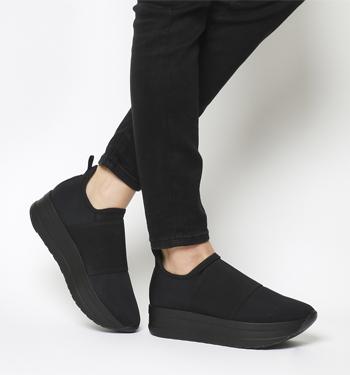 black platform runners