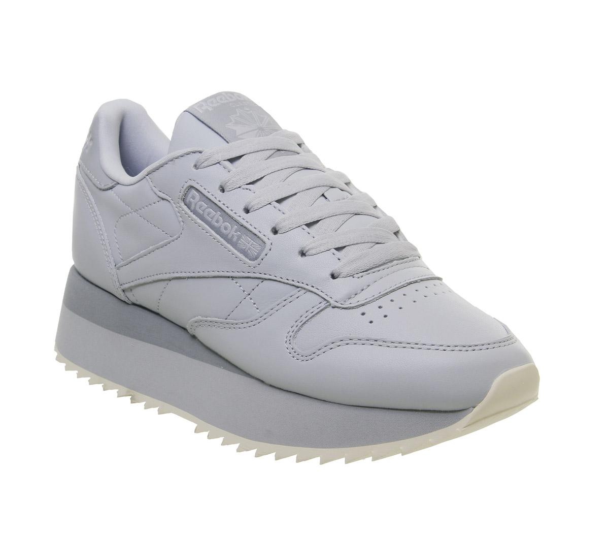 reebok classic leather zip trainers in pink