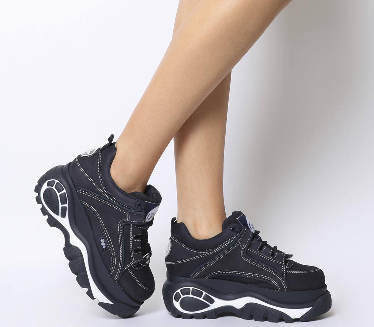 90s chunky trainers