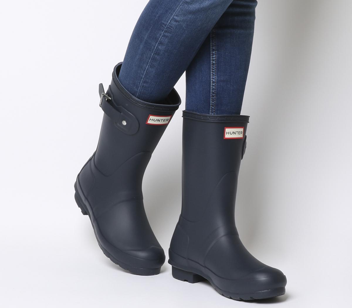 hunter chelsea boots navy