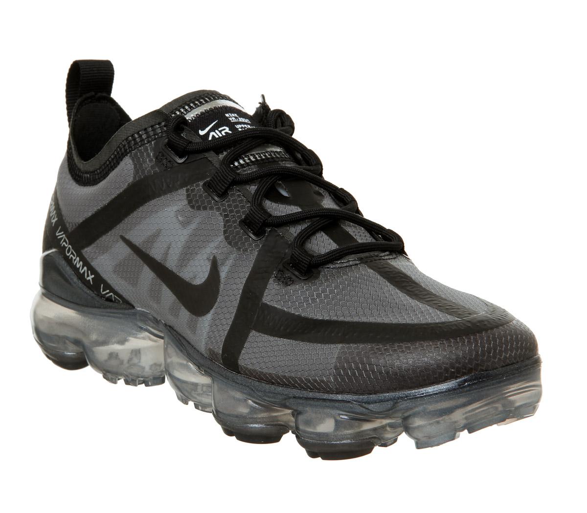 nike running vapormax 2019 trainers in black