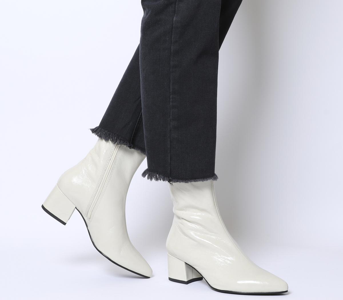 vagabond mya patent leather off white heeled ankle boot