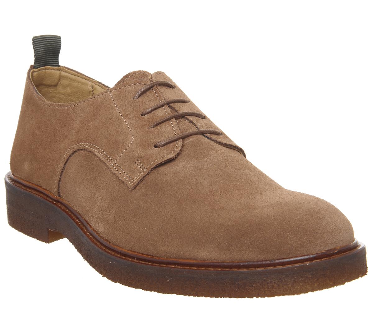 casual derby shoes