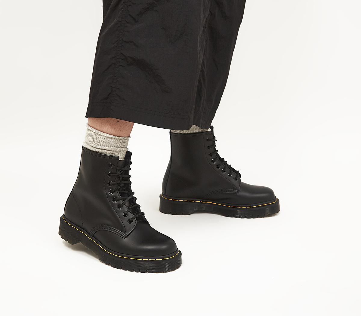 Dr. Martens Bex 8 Eye Boots Black - Ankle Boots