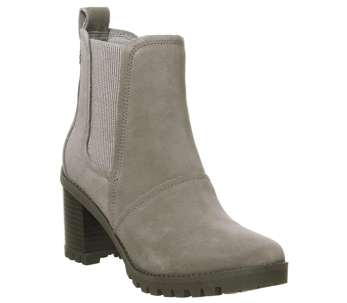 ugg women's hazel side gored stacked heel bootie