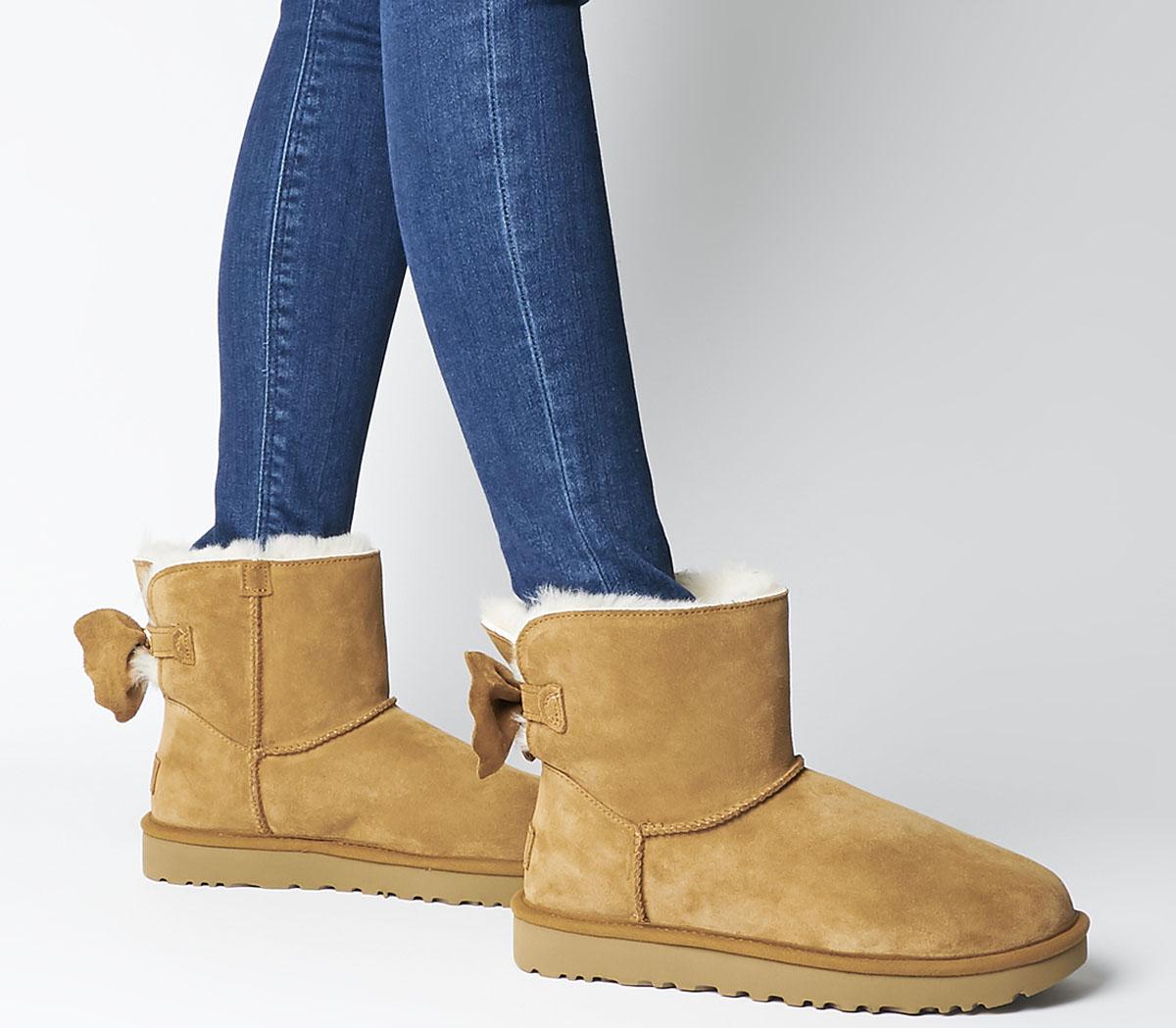 UGG Star Bow Mini Boots Chestnut - Hers 