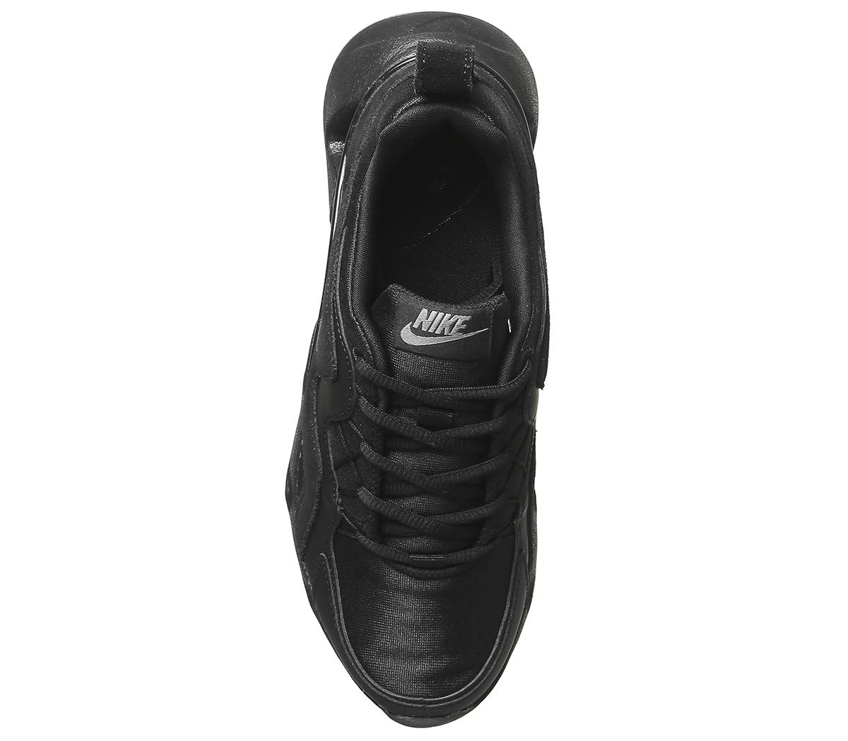 nike ryz all black