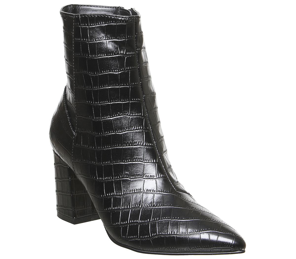pointed block boots