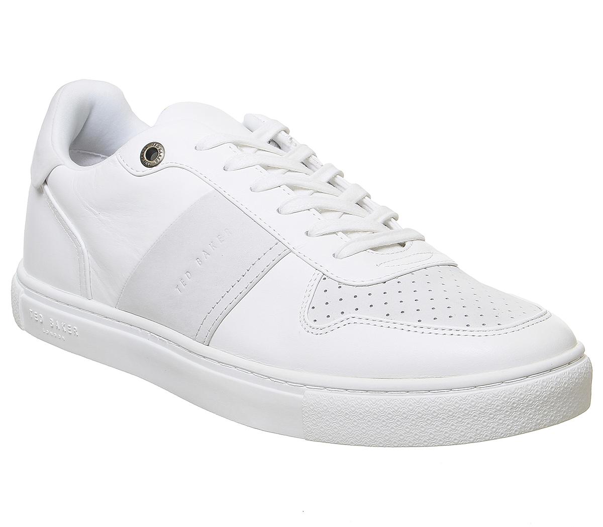 white casual trainers