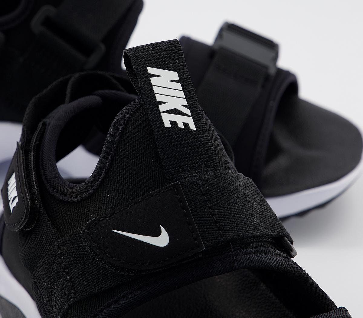  Nike  Canyon Sandals  Black  White  F Sandals 