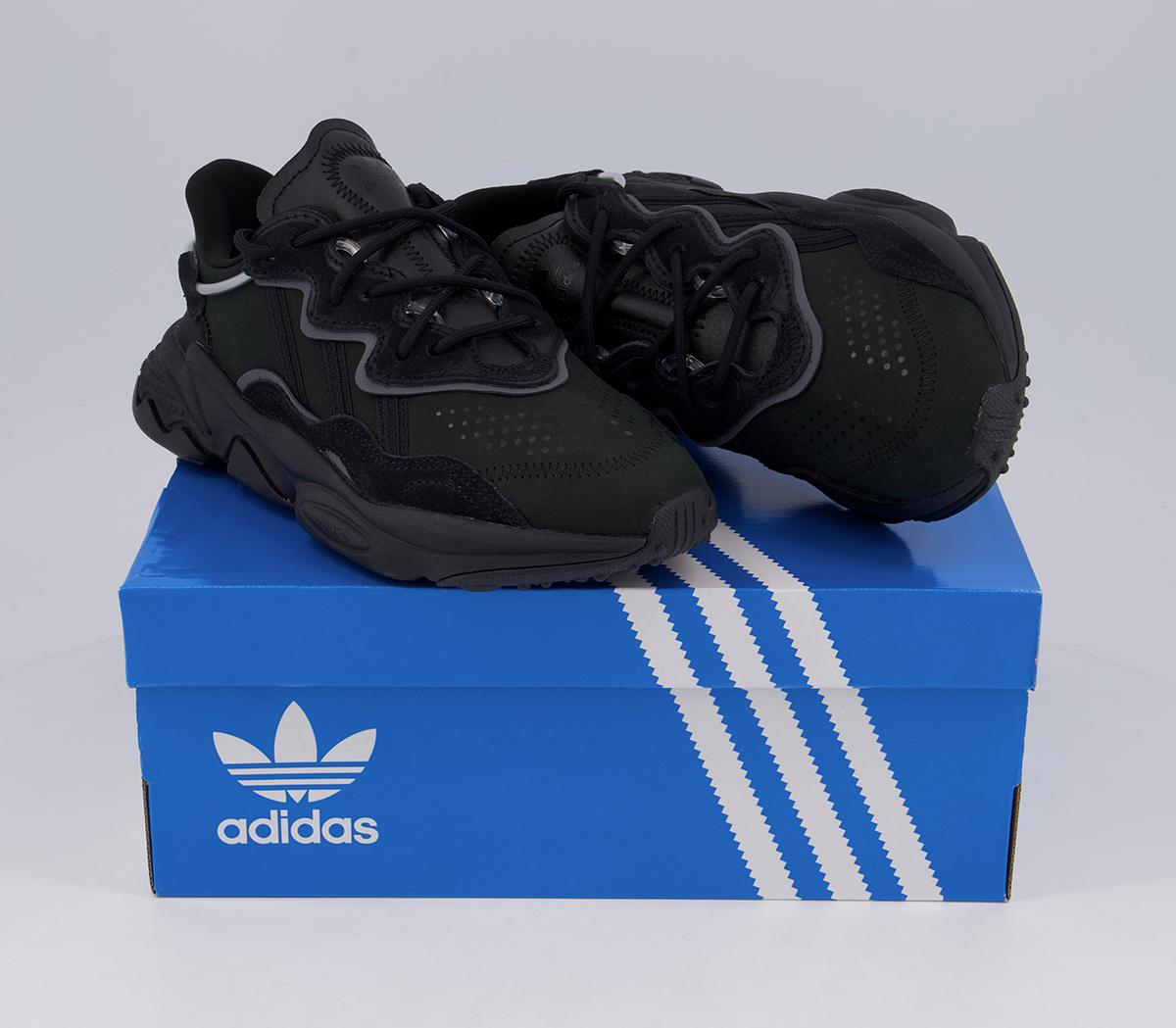 ozweego trainers core black night met