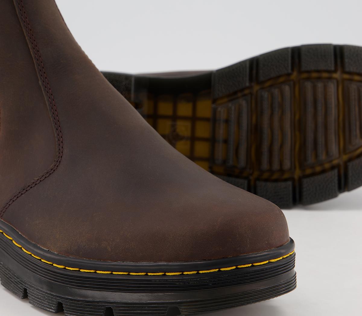 tract chelsea boots