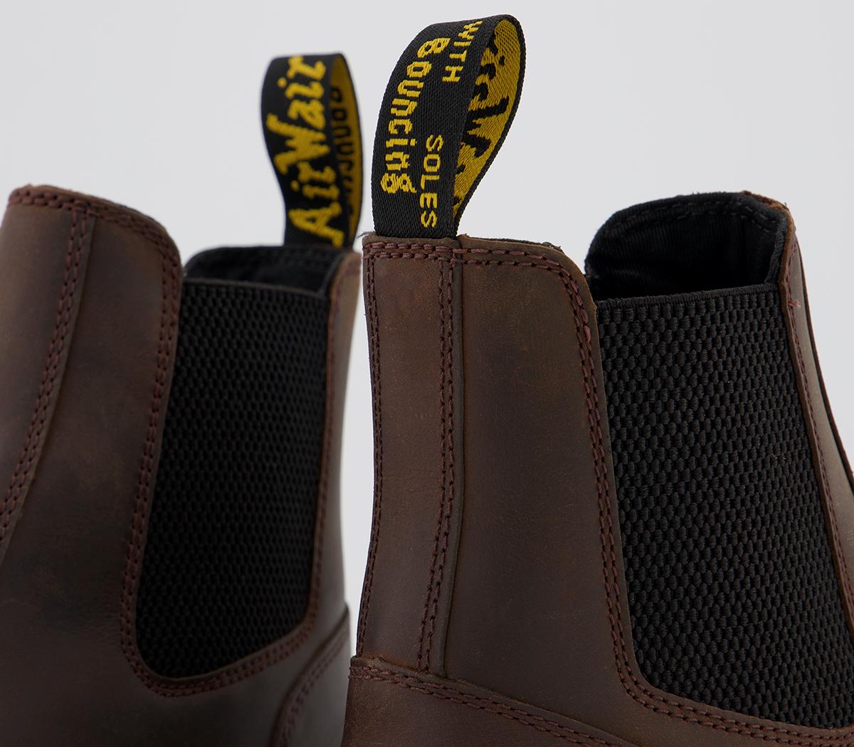 tract chelsea boots