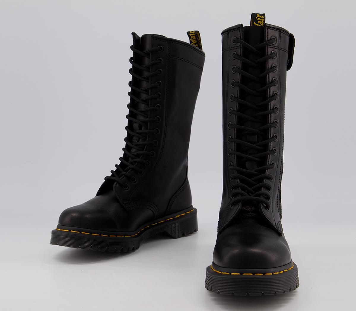 hanley dr martens