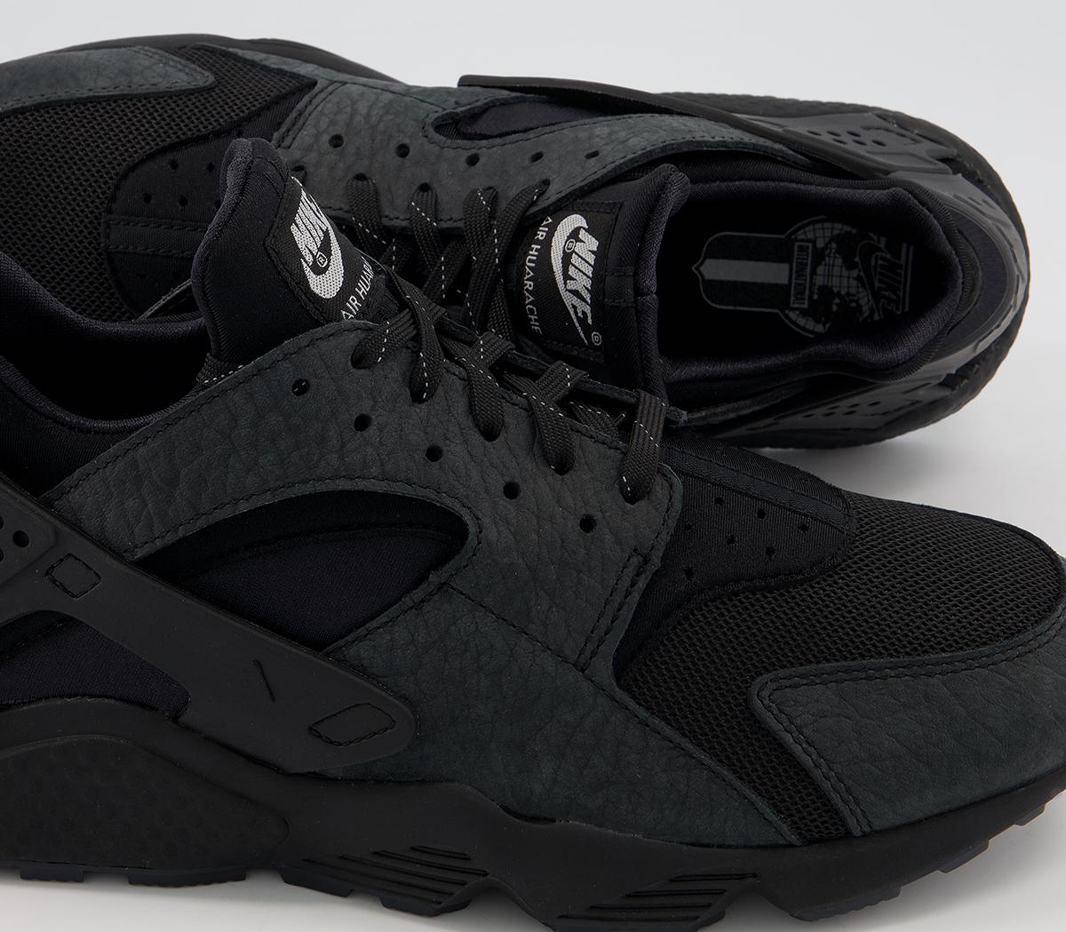 nike huarache mens black and white