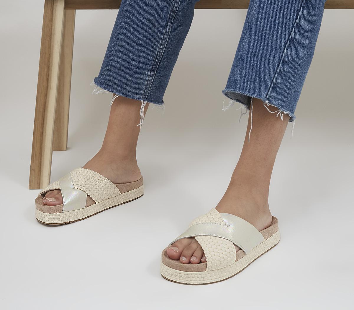 Paloma Slides Paloma Slides