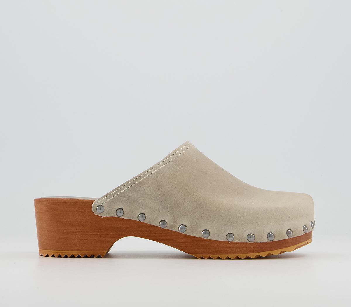 Fall Out Closed Toe Clogs Fall Out Closed Toe Clogs