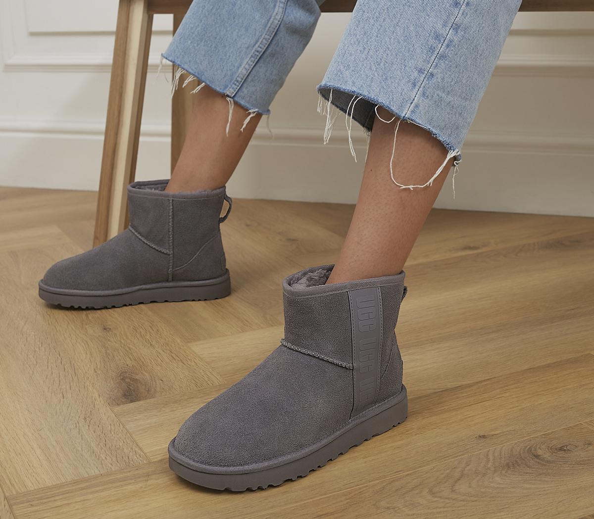 Classic Mini Side Logo Boots Classic Mini Side Logo Boots