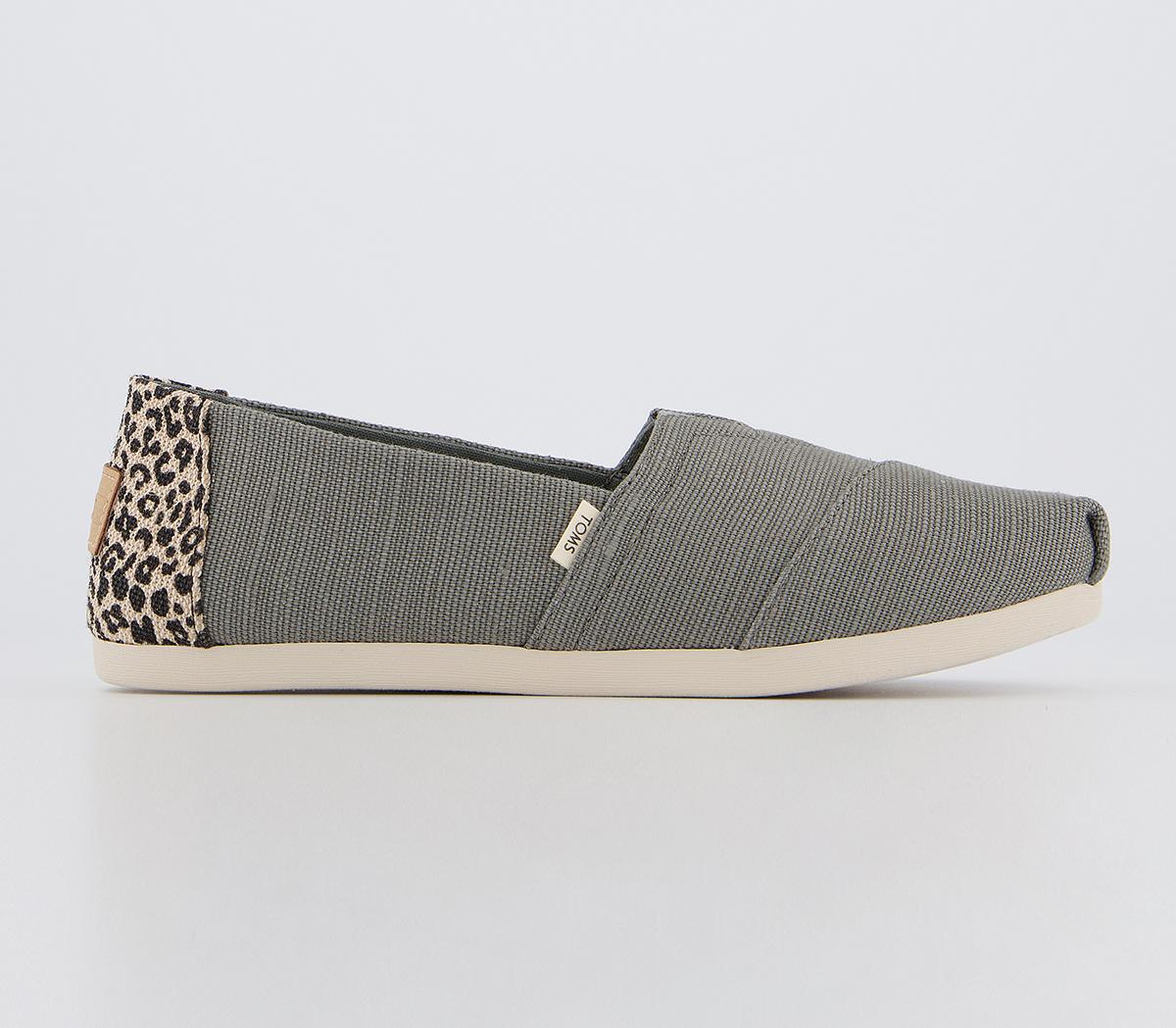 leopard toms flats