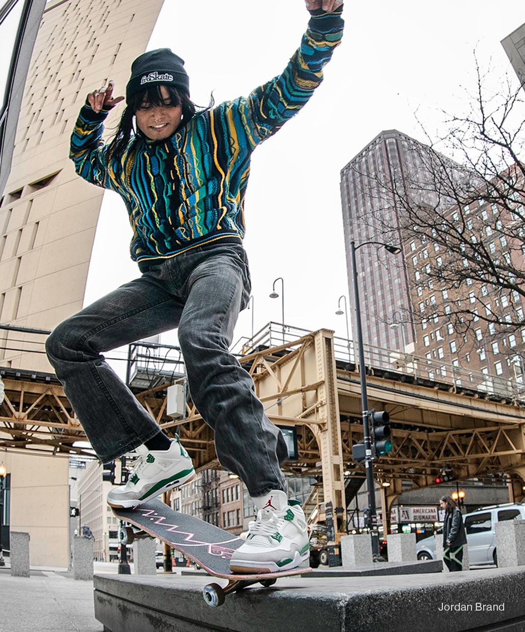 Nike SB x Air Jordan 4 'Pine Green'