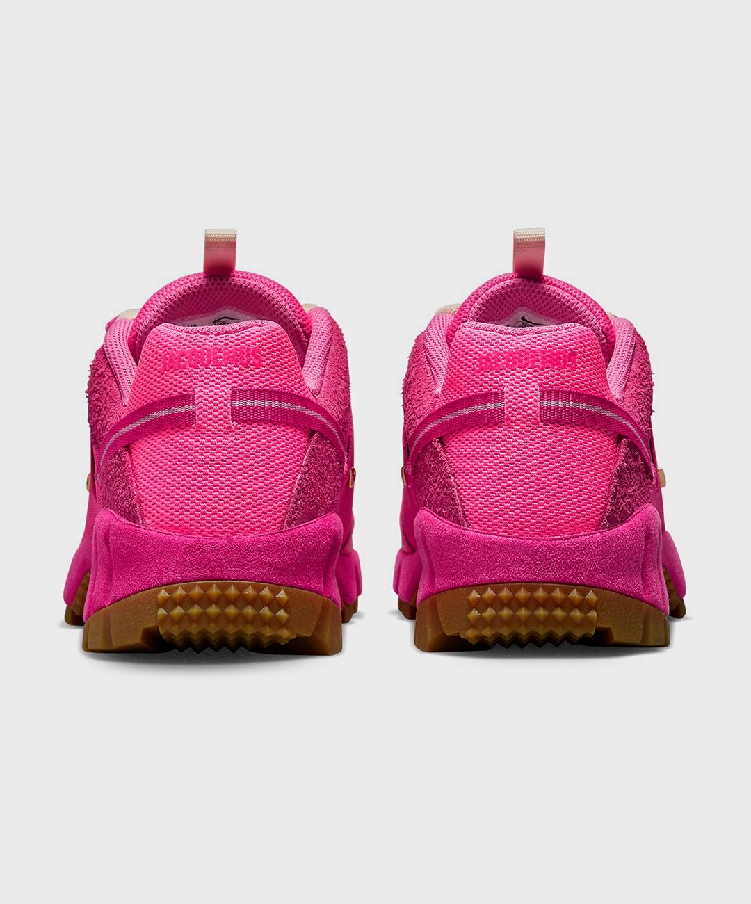 NIKE AIR HUMARA X JACQUEMUS PINK