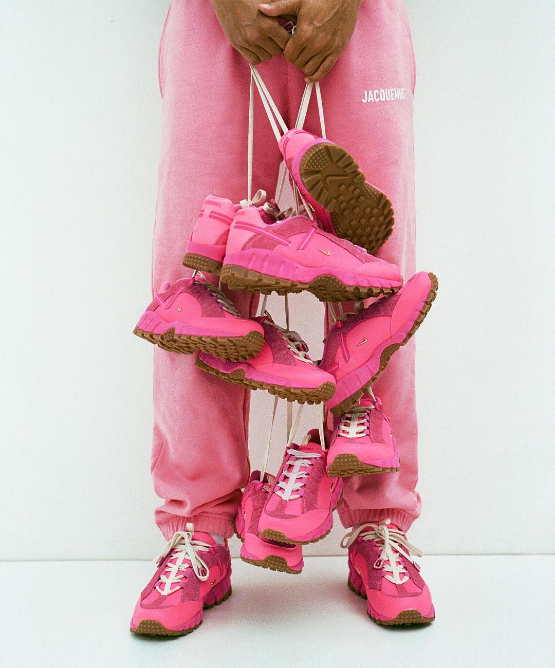 NIKE AIR HUMARA X JACQUEMUS PINK