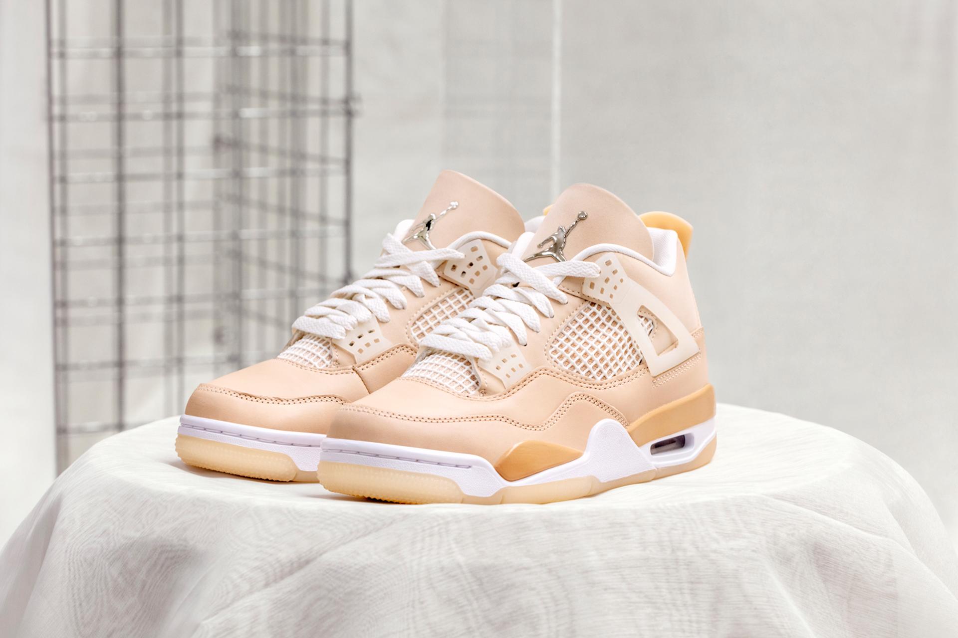 AIR JORDAN 4 SHIMMER