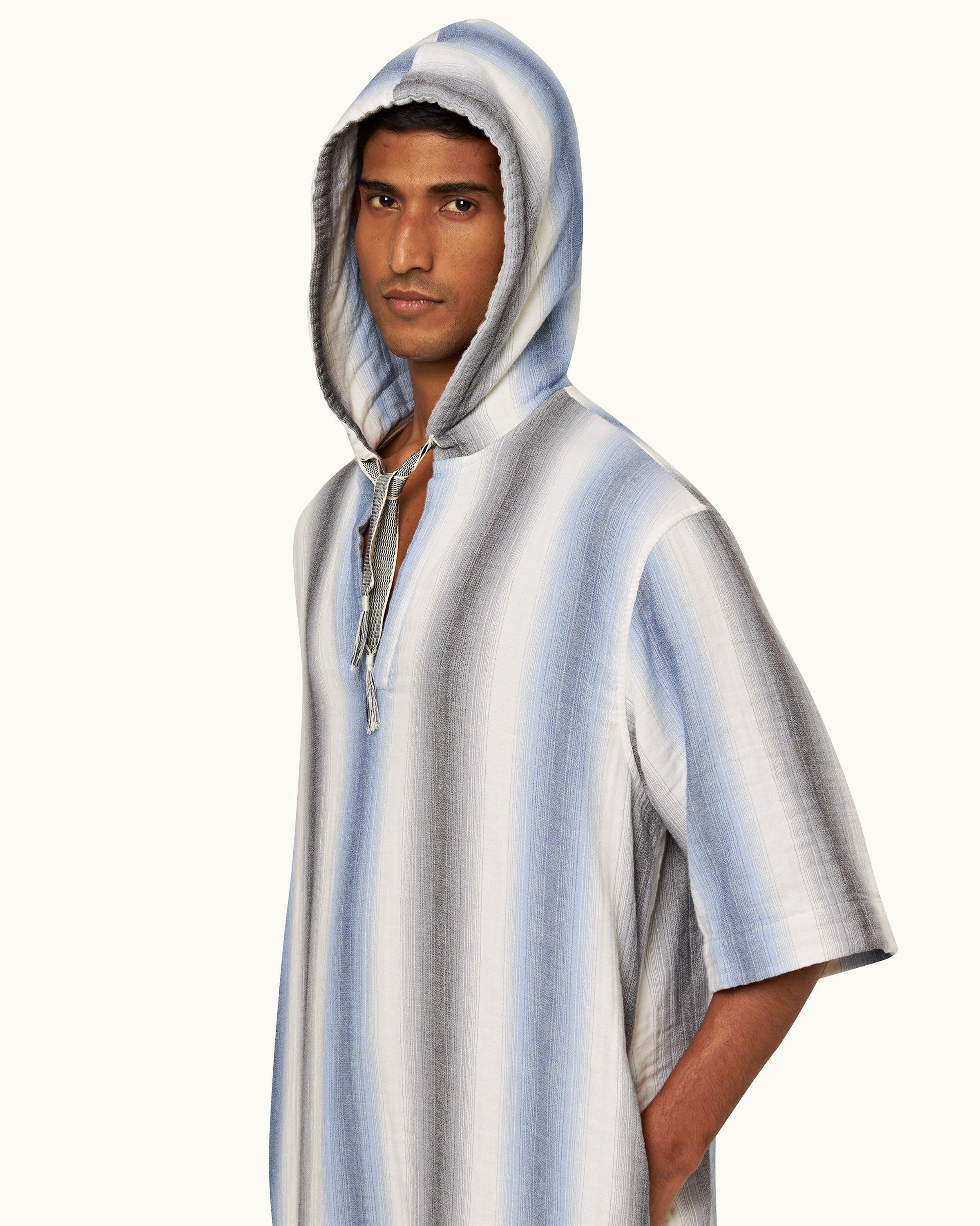 Kaftan with hood clearance