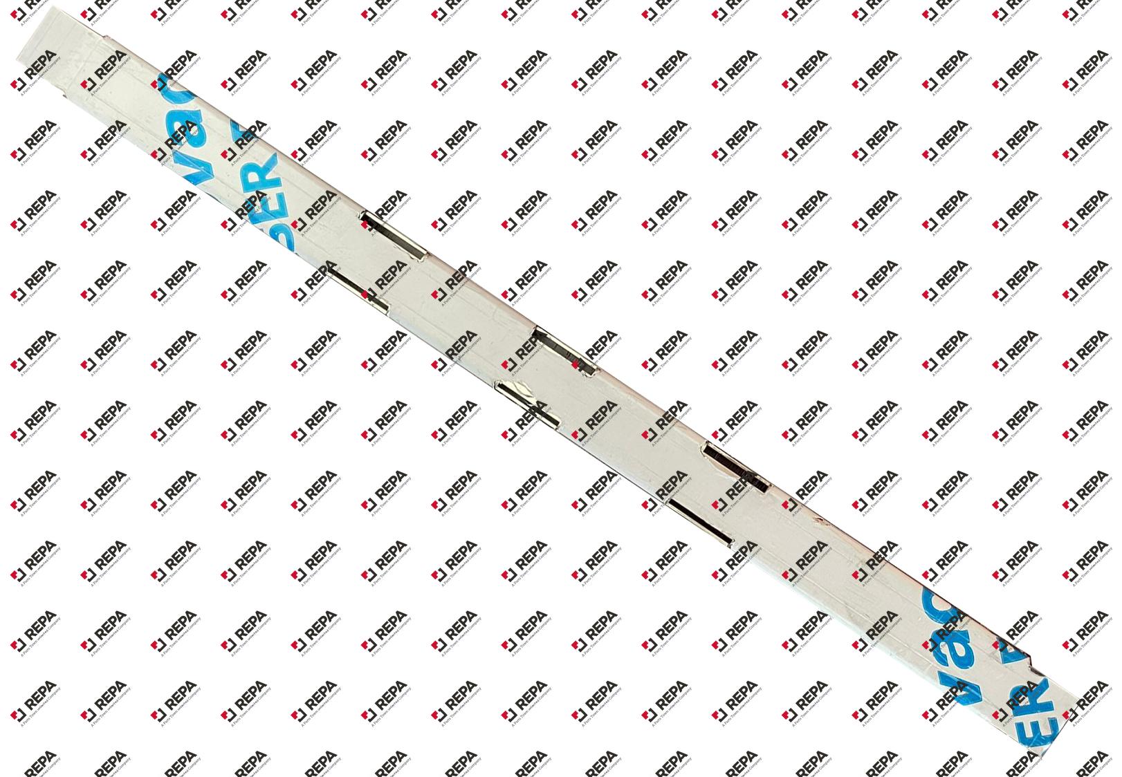 Bracket for container upper