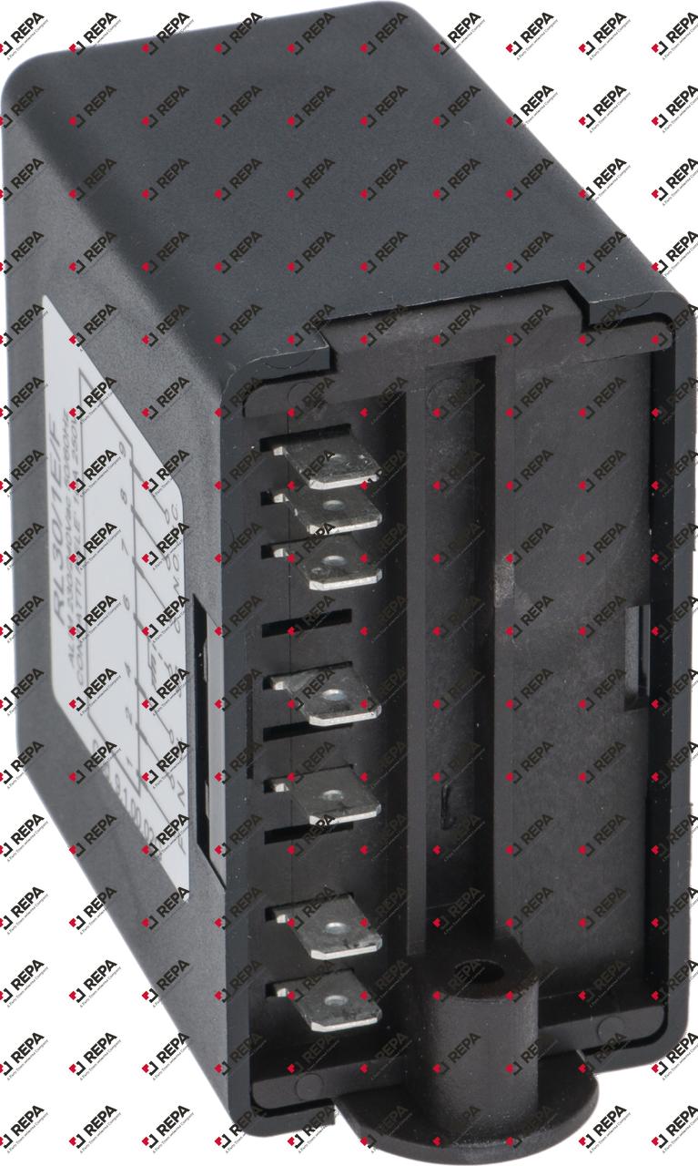 relé de nivel 230V tensión AC 50/60Hz 10A