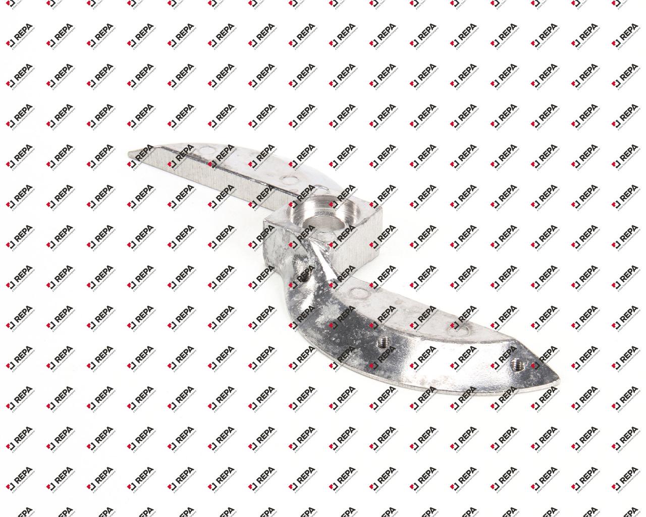 BLADE CARRIER