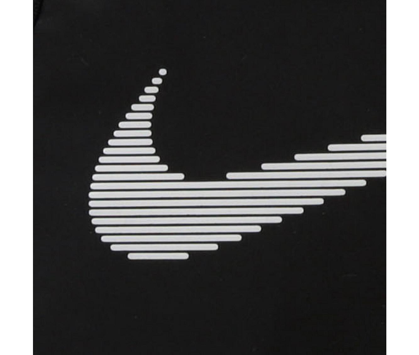 Black / White
