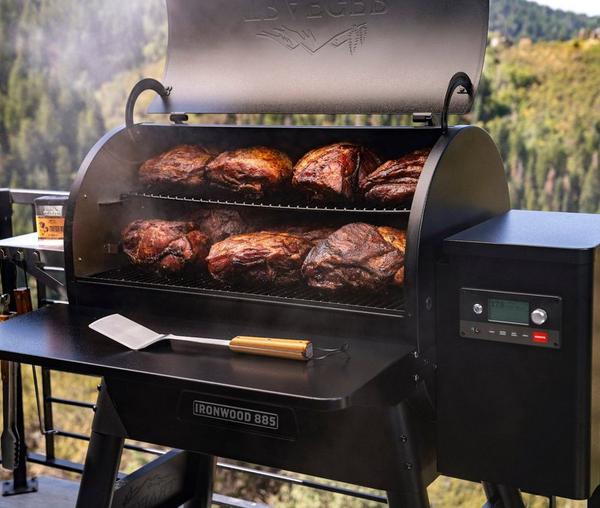 Why choose an Electric Cabinet Smoker? - BBQ Smokers