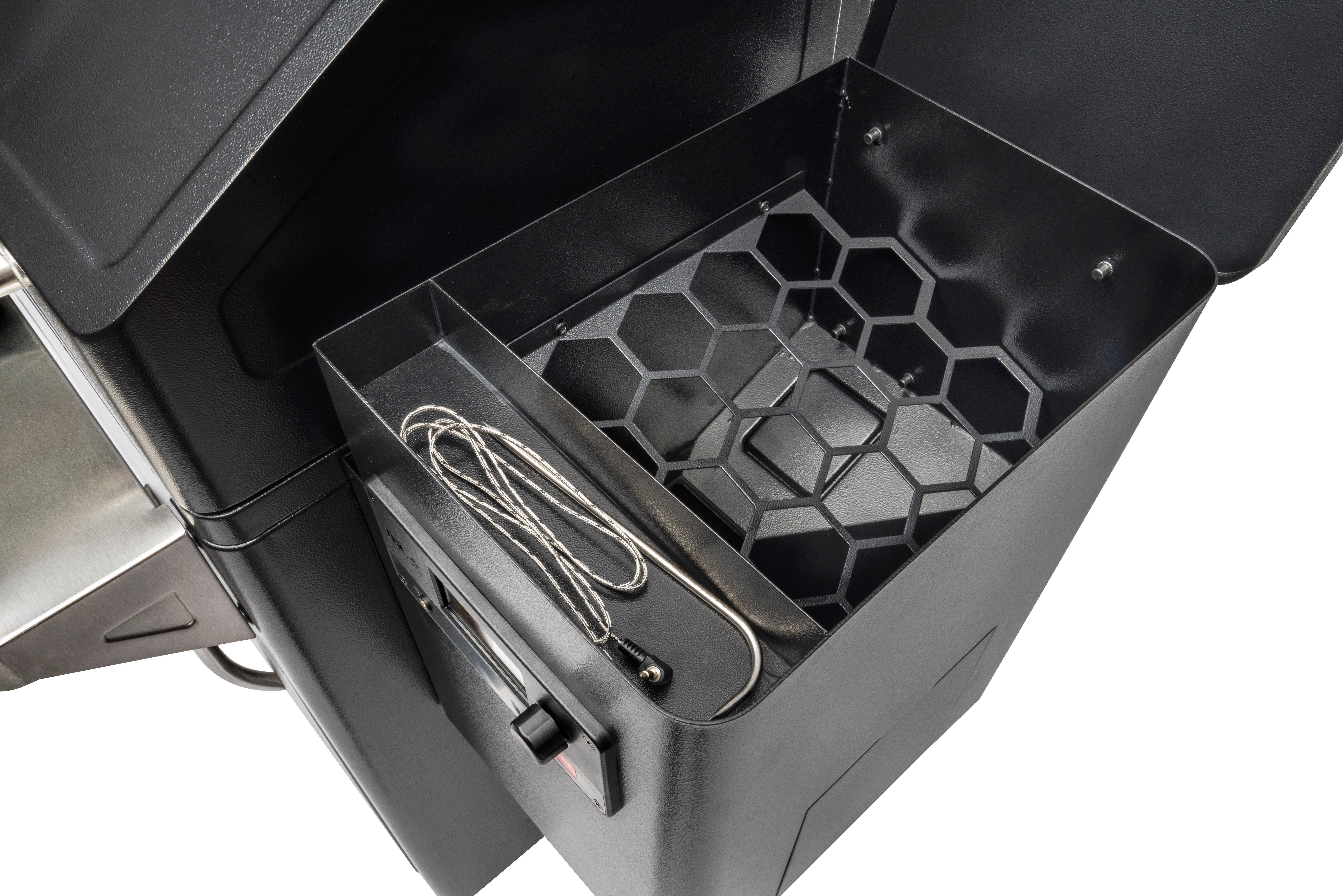 Traeger Silverton 620 WiFi Pellet Grill