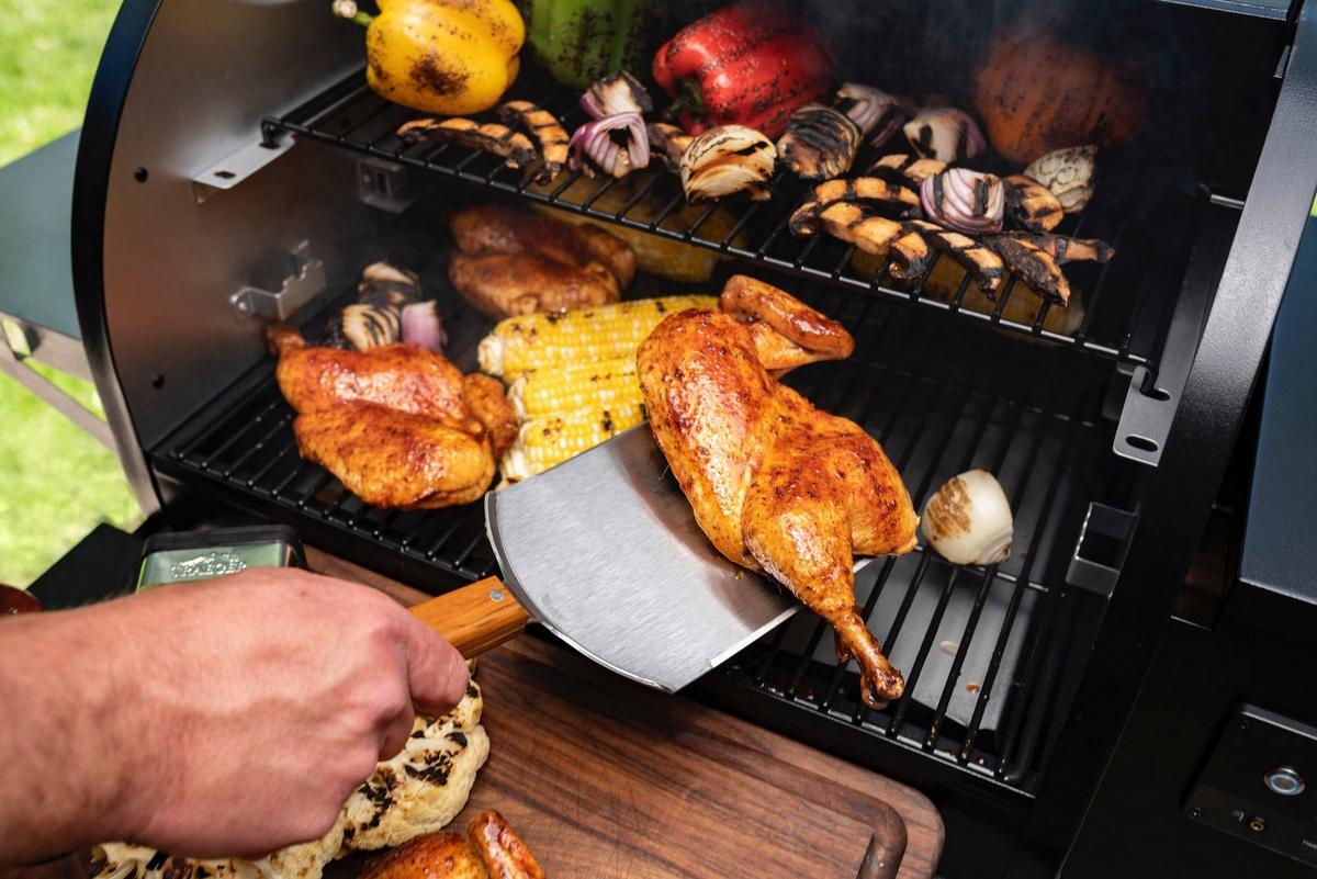 Best Indoor Smokeless Grill (10 Brilliant BBQ's To Fire You Up