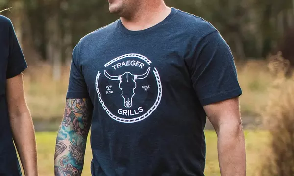 traeger-longhorn-tshirt-lifestyle-men-1